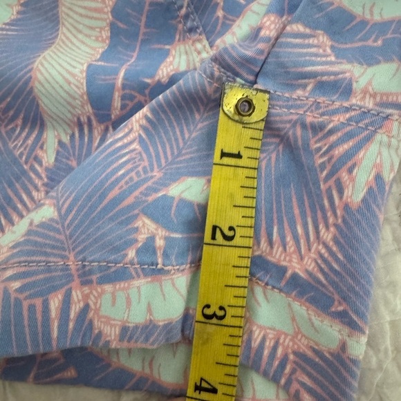 Vineyard Vines women’s pink and blue shorts Tropical. Size 10 - Picture 4 of 9